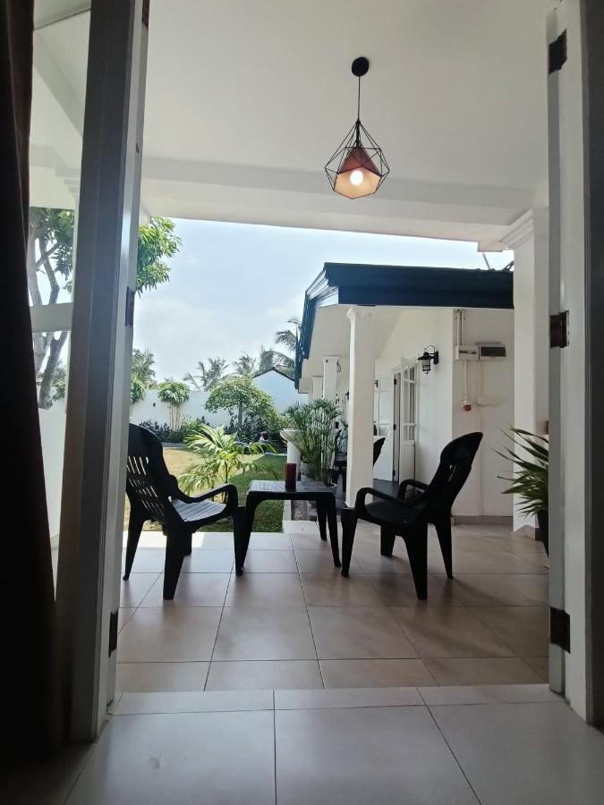 The Bamboo Tree Transit Hotel كاتوناياكى المظهر الخارجي الصورة