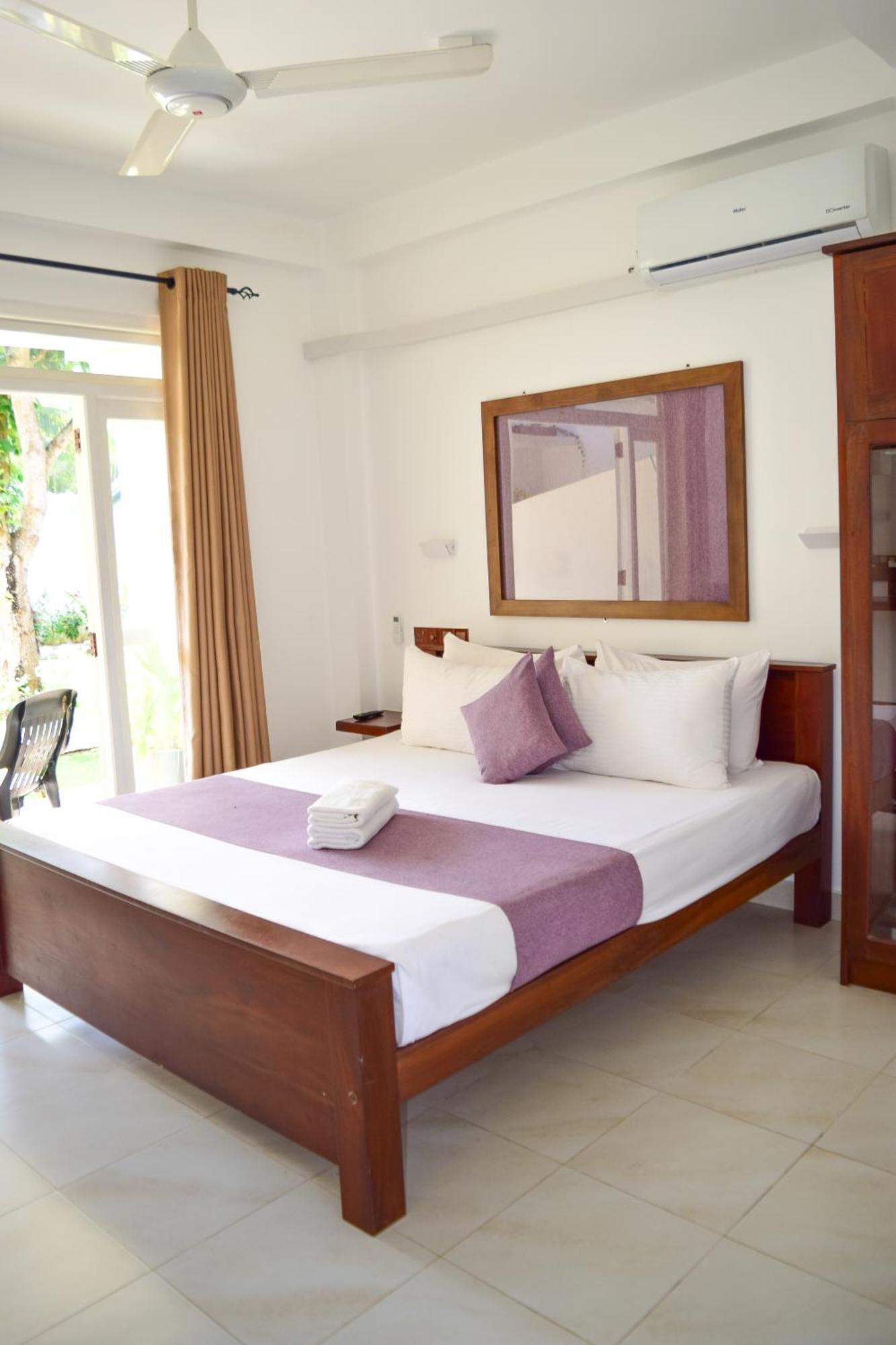 The Bamboo Tree Transit Hotel كاتوناياكى المظهر الخارجي الصورة