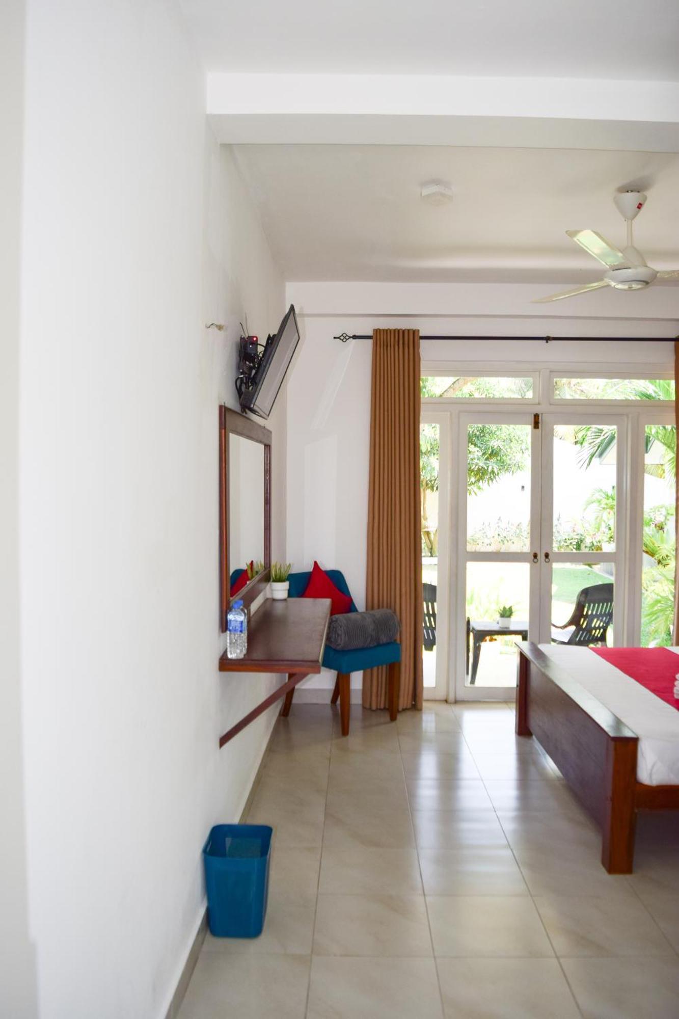 The Bamboo Tree Transit Hotel كاتوناياكى المظهر الخارجي الصورة