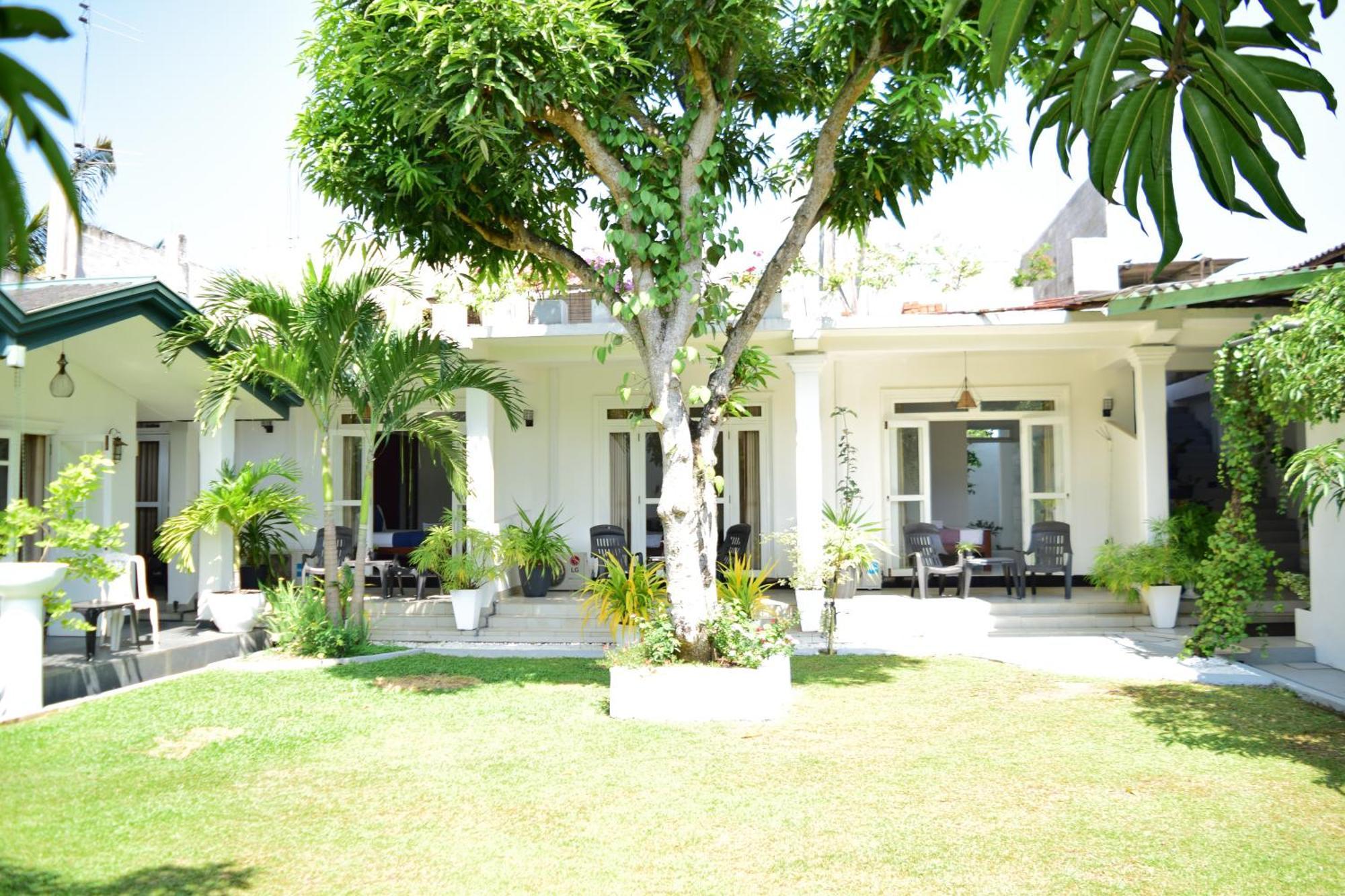 The Bamboo Tree Transit Hotel كاتوناياكى المظهر الخارجي الصورة